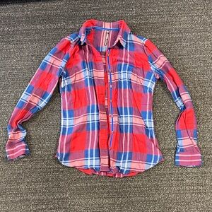 American Eagle Outfitters Red and Blue Plaid Shirt
